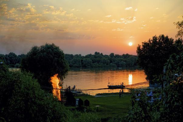 Pensiunea Miasor Hotel มูรีกีโอล ภายนอก รูปภาพ